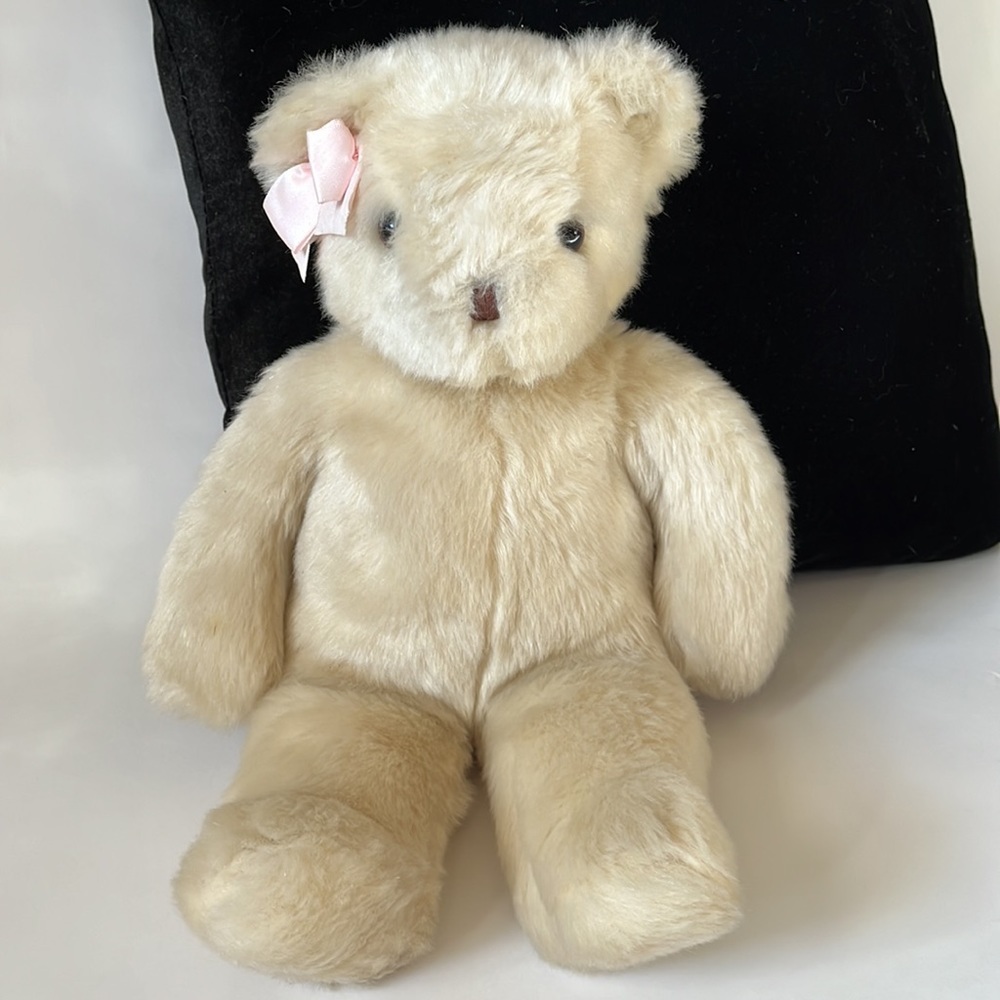 Vintage FAO Schwarz Off- White Cream Bear with pink bow